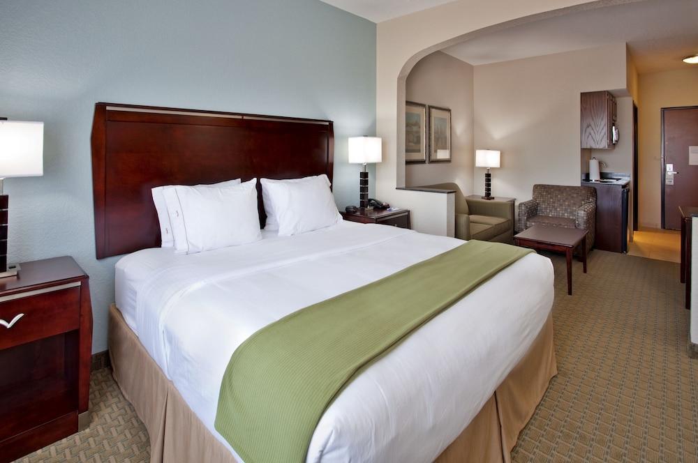 Holiday Inn Express & Suites Pittsburg By Ihg Exterior foto