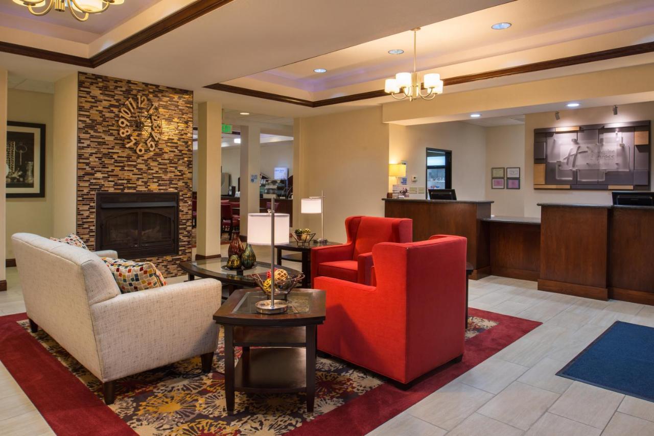 Holiday Inn Express & Suites Pittsburg By Ihg Exterior foto