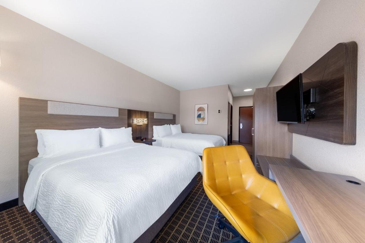 Holiday Inn Express & Suites Pittsburg By Ihg Exterior foto