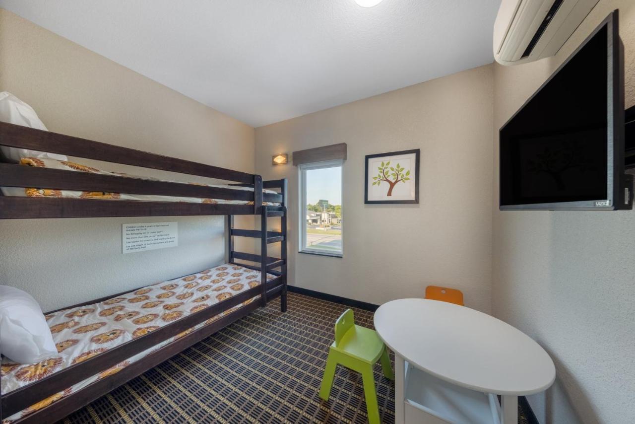 Holiday Inn Express & Suites Pittsburg By Ihg Exterior foto